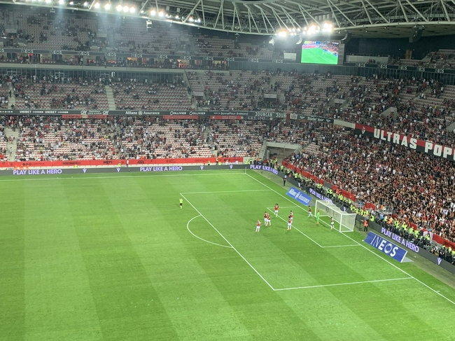 小艾电竞官网- 马赛主场憾平尼斯，球迷抗议票价涨幅引发热议  