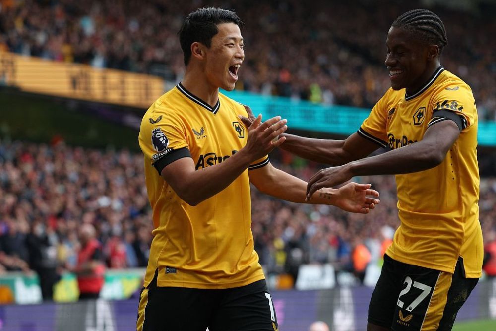 小艾电竞平台- 狼队黄喜灿梅开二度，韩国前锋成中游球队大腿  