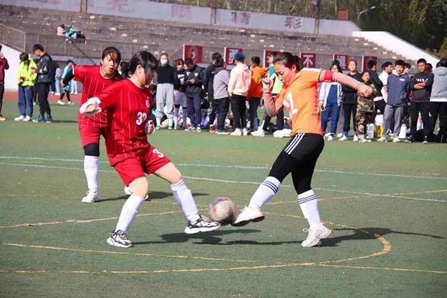 小艾电竞- 巴黎女足实现五连冠，男女足双线统治国内联赛  